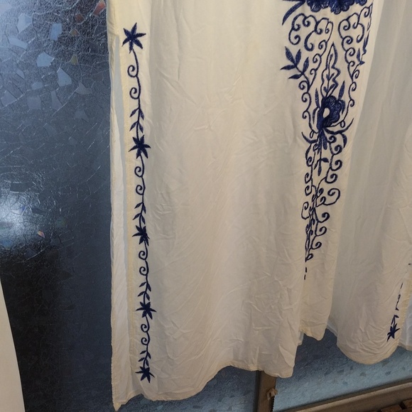 Embroidered Blue And White Cover Up - Picture 4 of 13